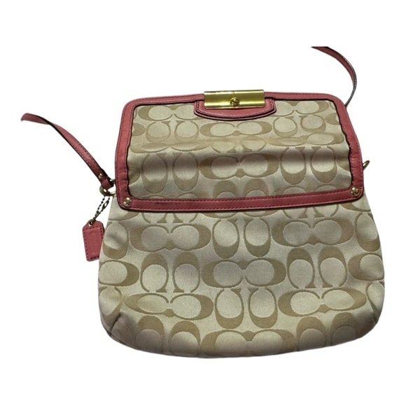 Coach Kristin Signature East/West Crossbody
Brass/Cream Light Khaki/Pink F22302 - Picture 7 of 8
